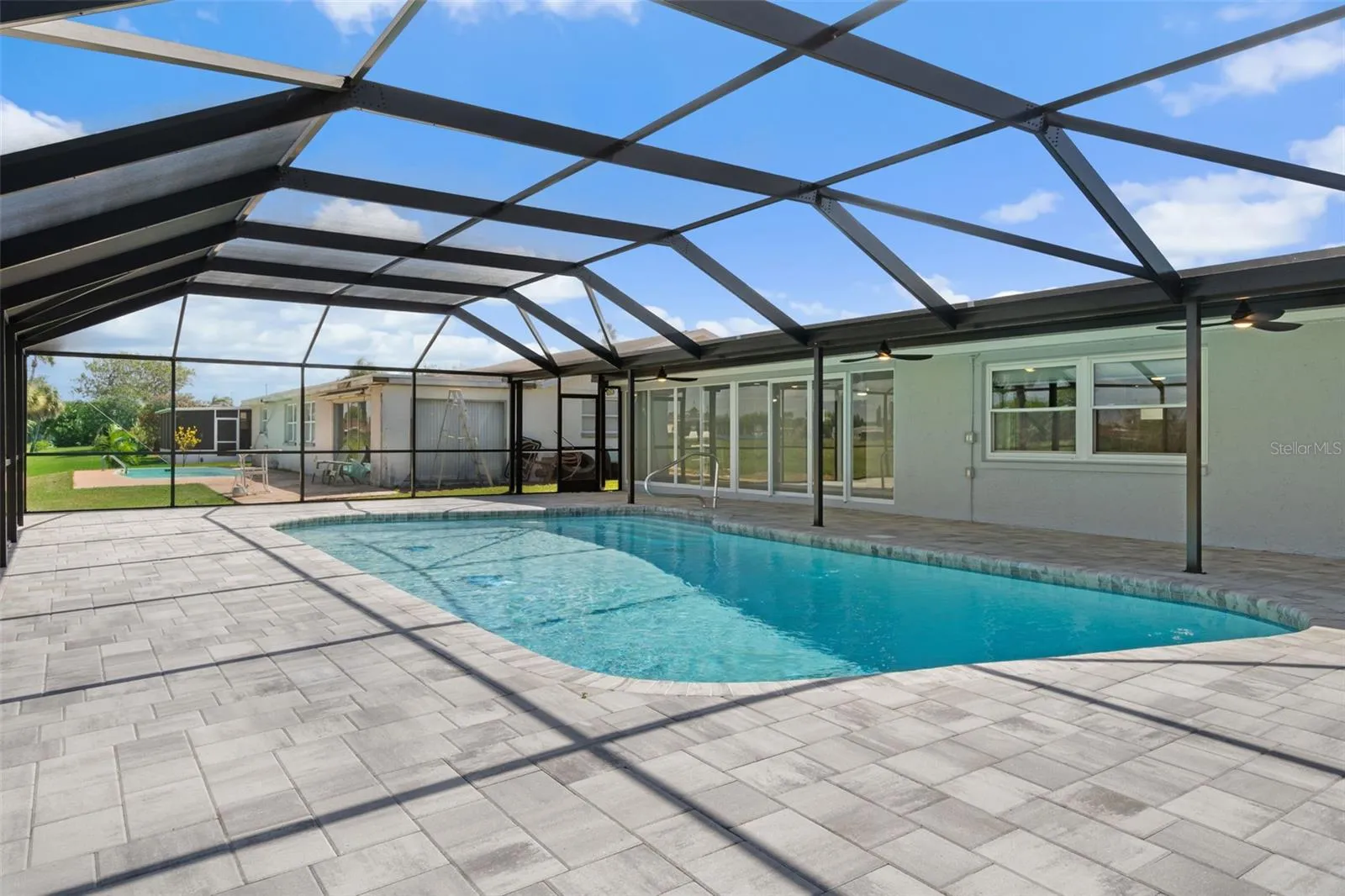 Salt water pool, newly refinished, NEW pavers, NEW fans