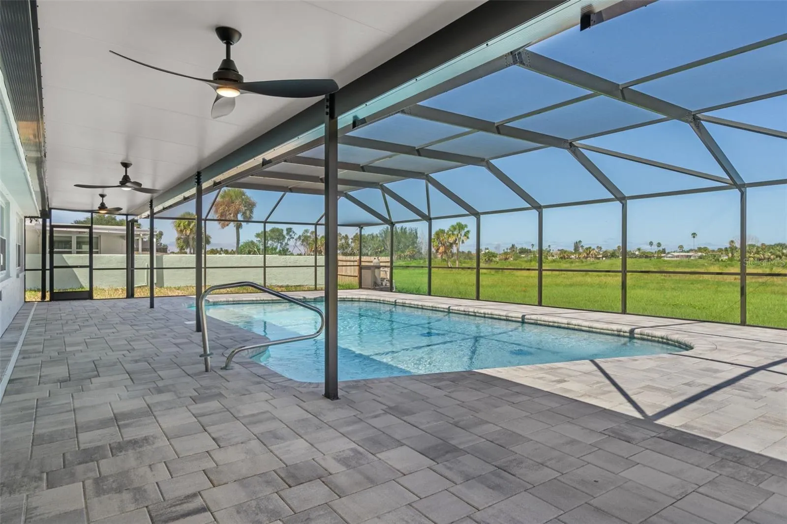 Salt water pool, newly refinished, NEW pavers, NEW fans
