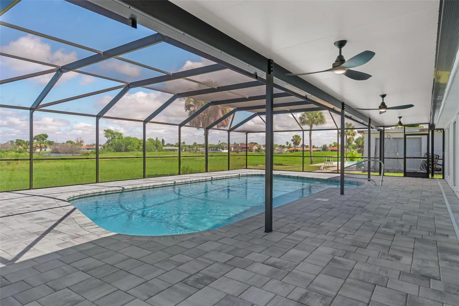 Salt water pool, newly refinished, NEW pavers, NEW fans