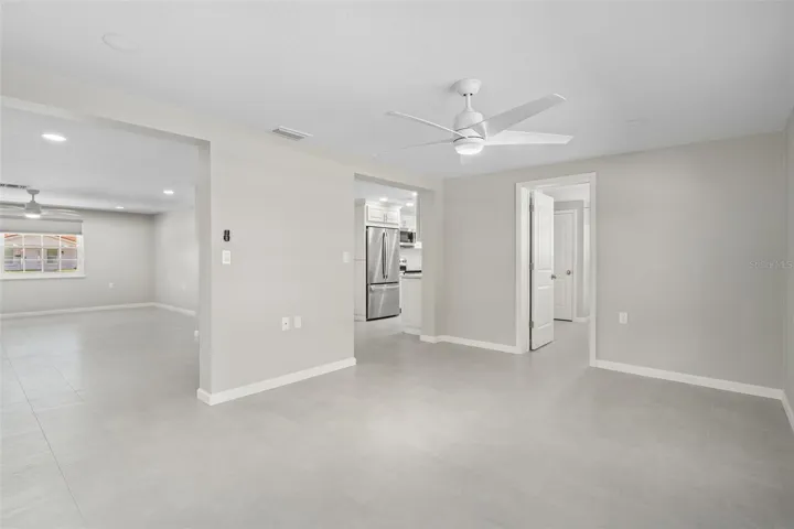 Bonus room with access to back guest bedroom