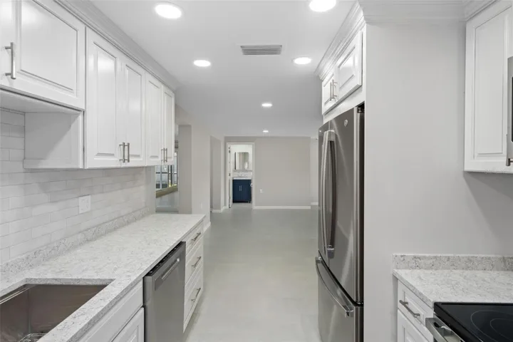 BRAND NEW KITCHEN, BRAND NEW APPLIANCES