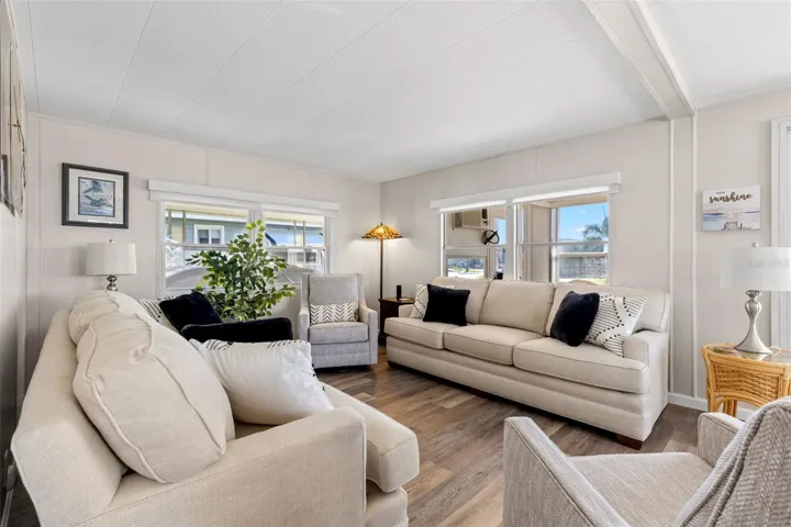Spacious living room