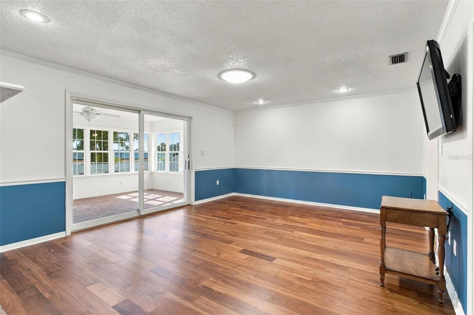 Living room leading to lanai.