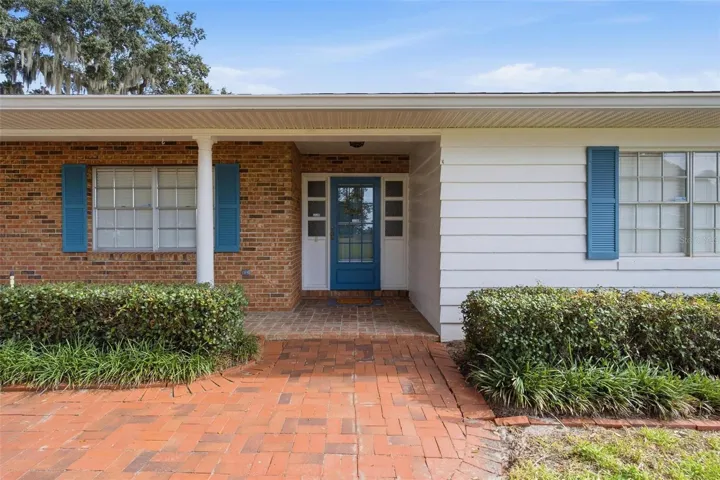 Exterior entryway