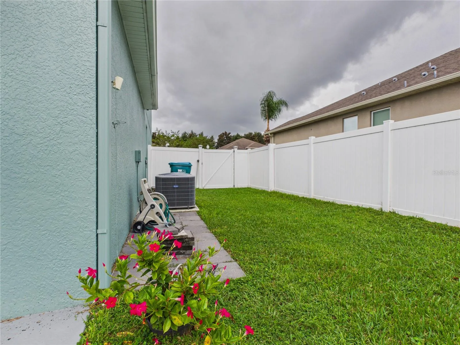 Side yard