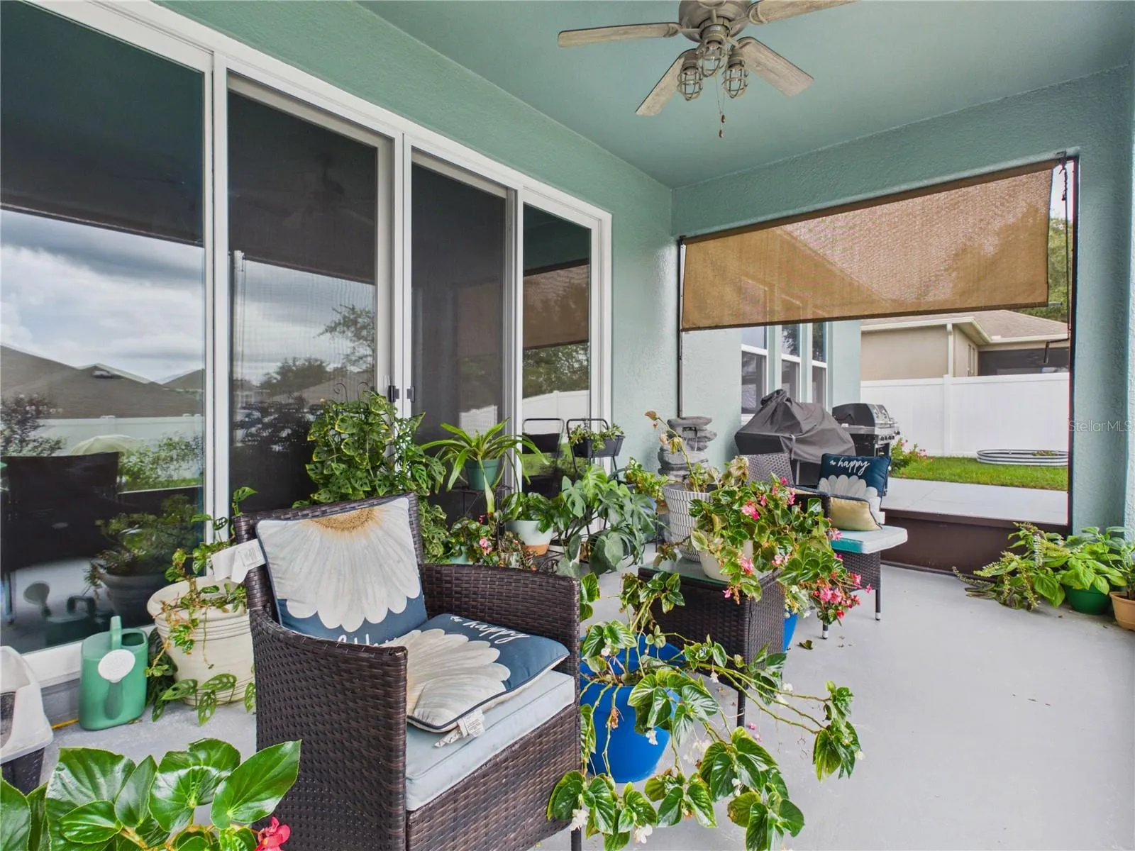 Screened in porch