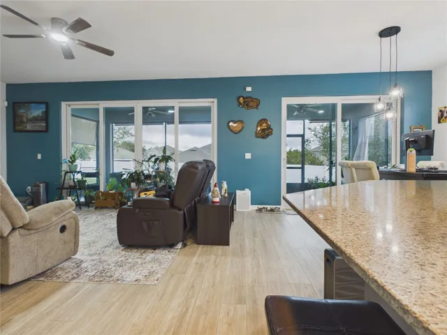 Kitchen/living room