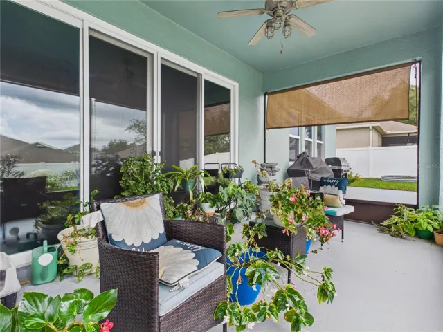 Screened in porch