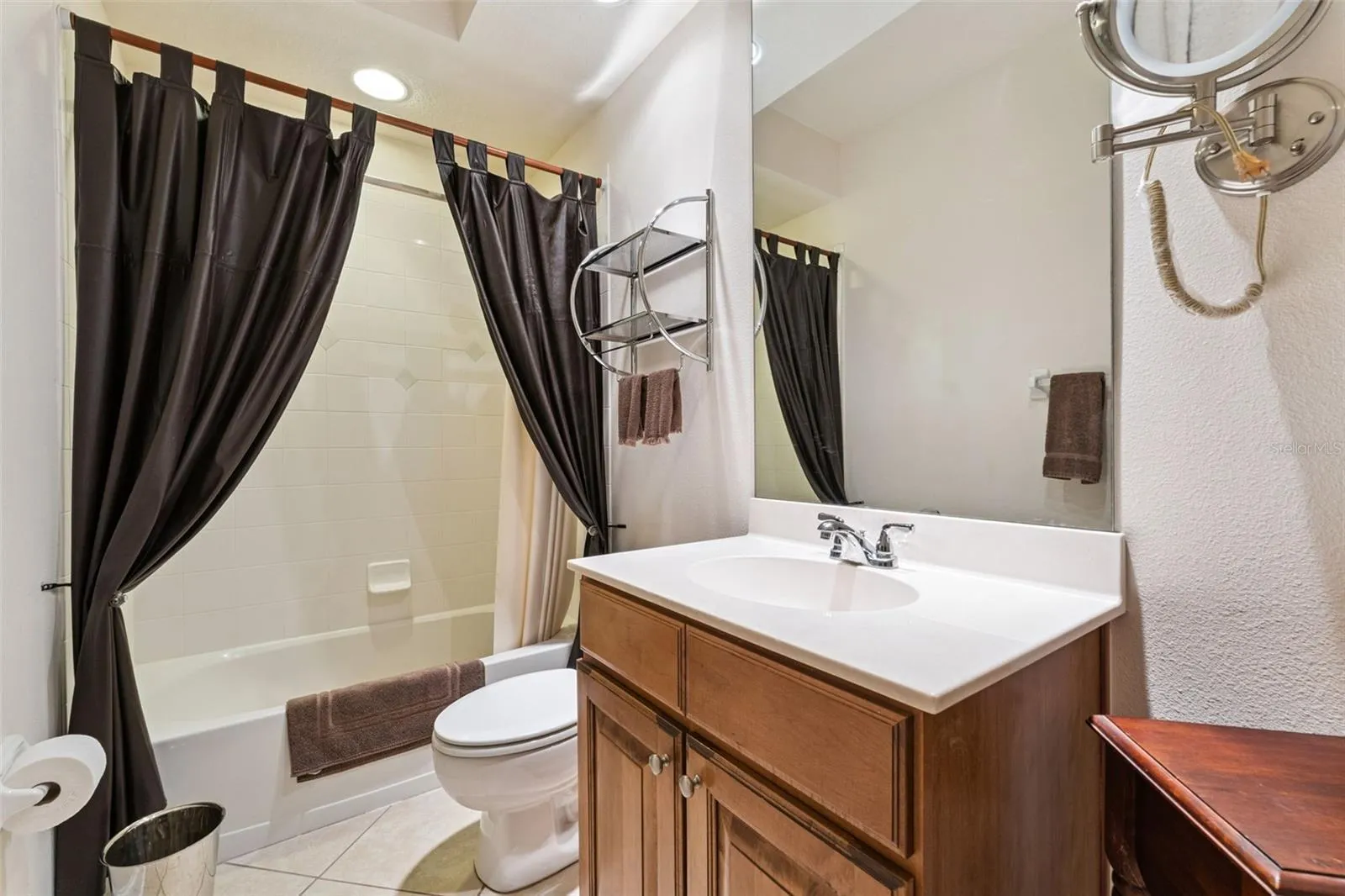 Guest Bathroom w/ a tub/shower combo