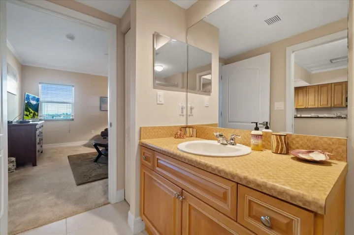 2nd bathroom