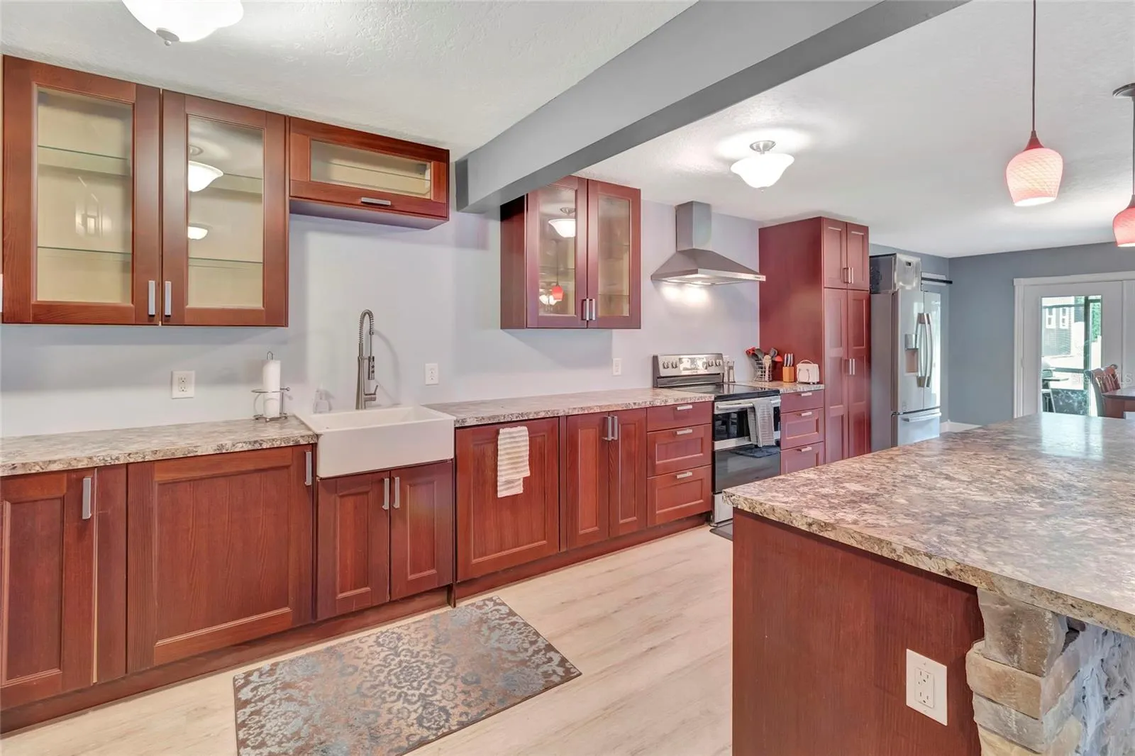 Beautiful large Kitchen
