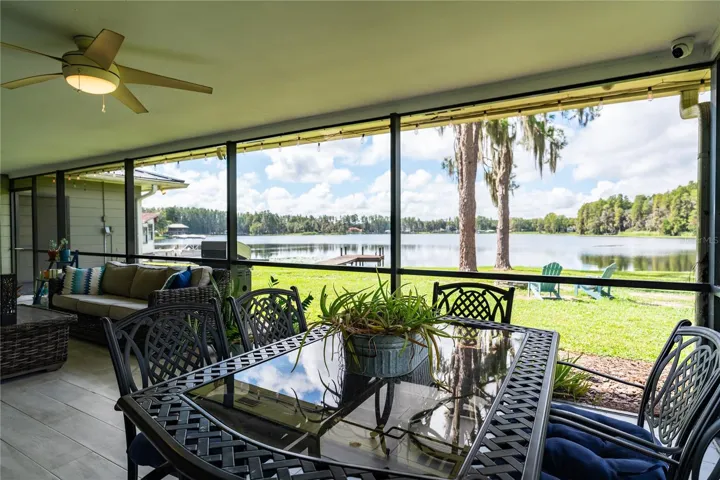 Expansive Screened lanai views of lake!
