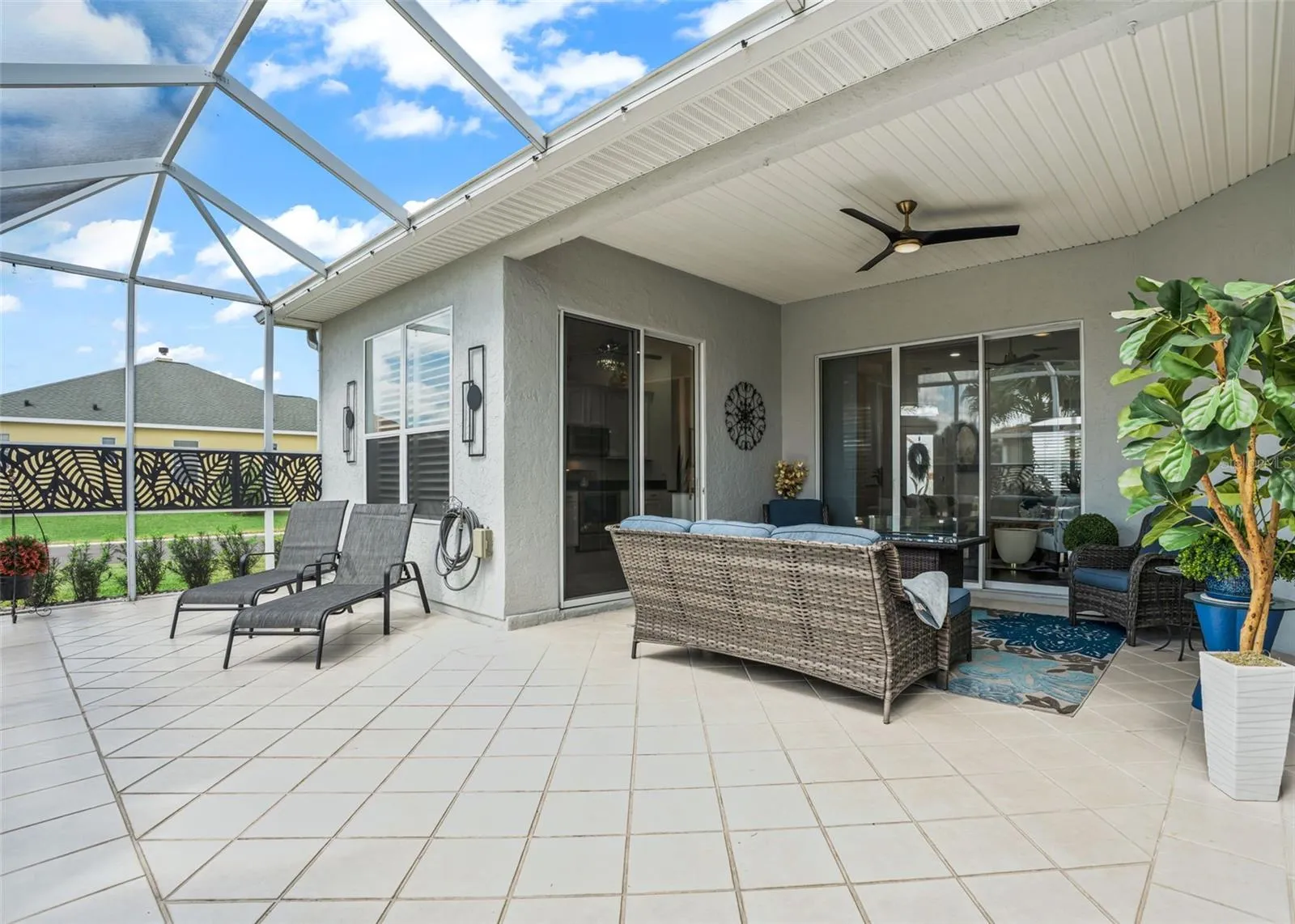 Fantastic Outdoor Living Space!