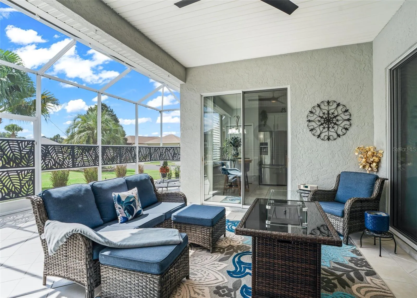 Lanai w/access to Kitchen