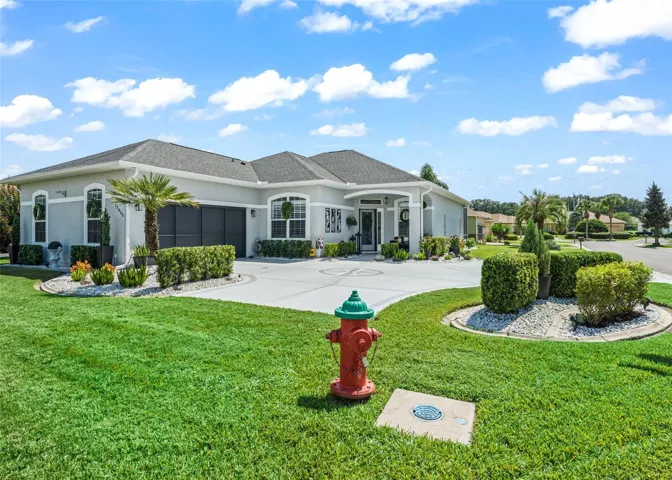 3/2 Kingsley w/Tremendous curb appeal