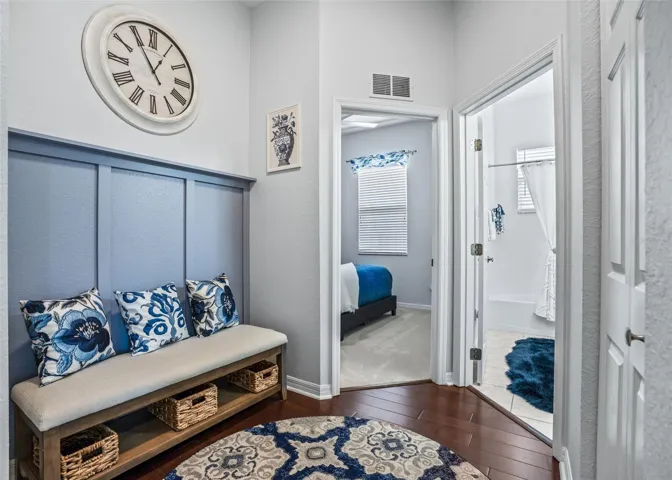 Hallway w/sitting area