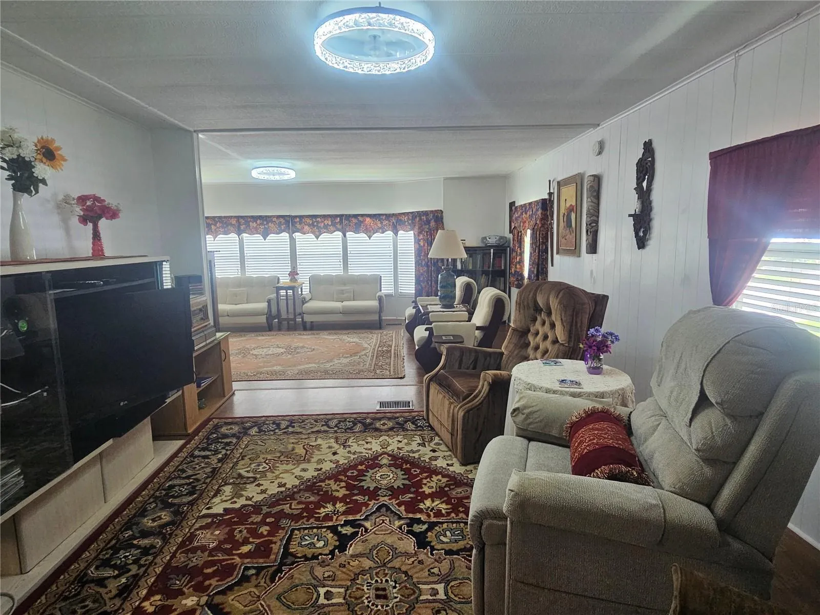 Dining Area/Living Room