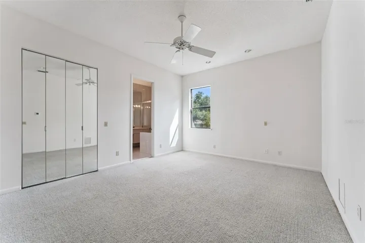 Upstairs 2nd primary suite