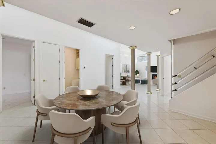 Virtual staged - breakfast nook