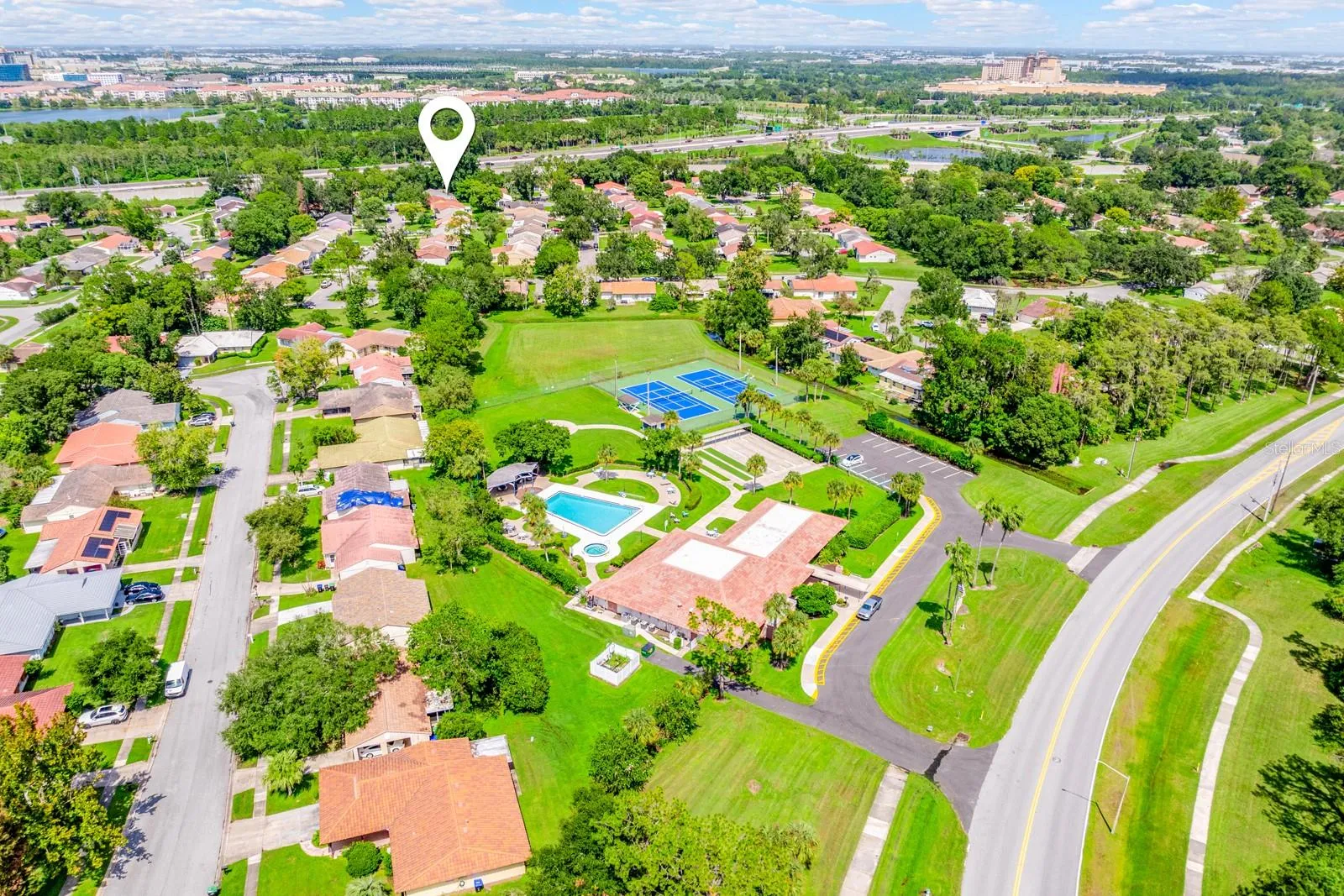 Close proximity to the amenities.
