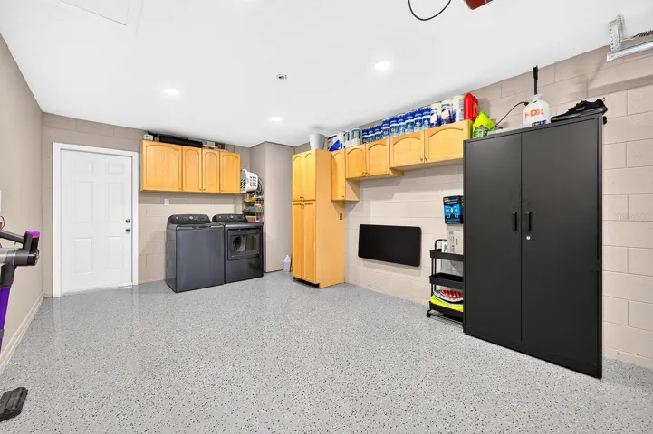 1-Car Garage.