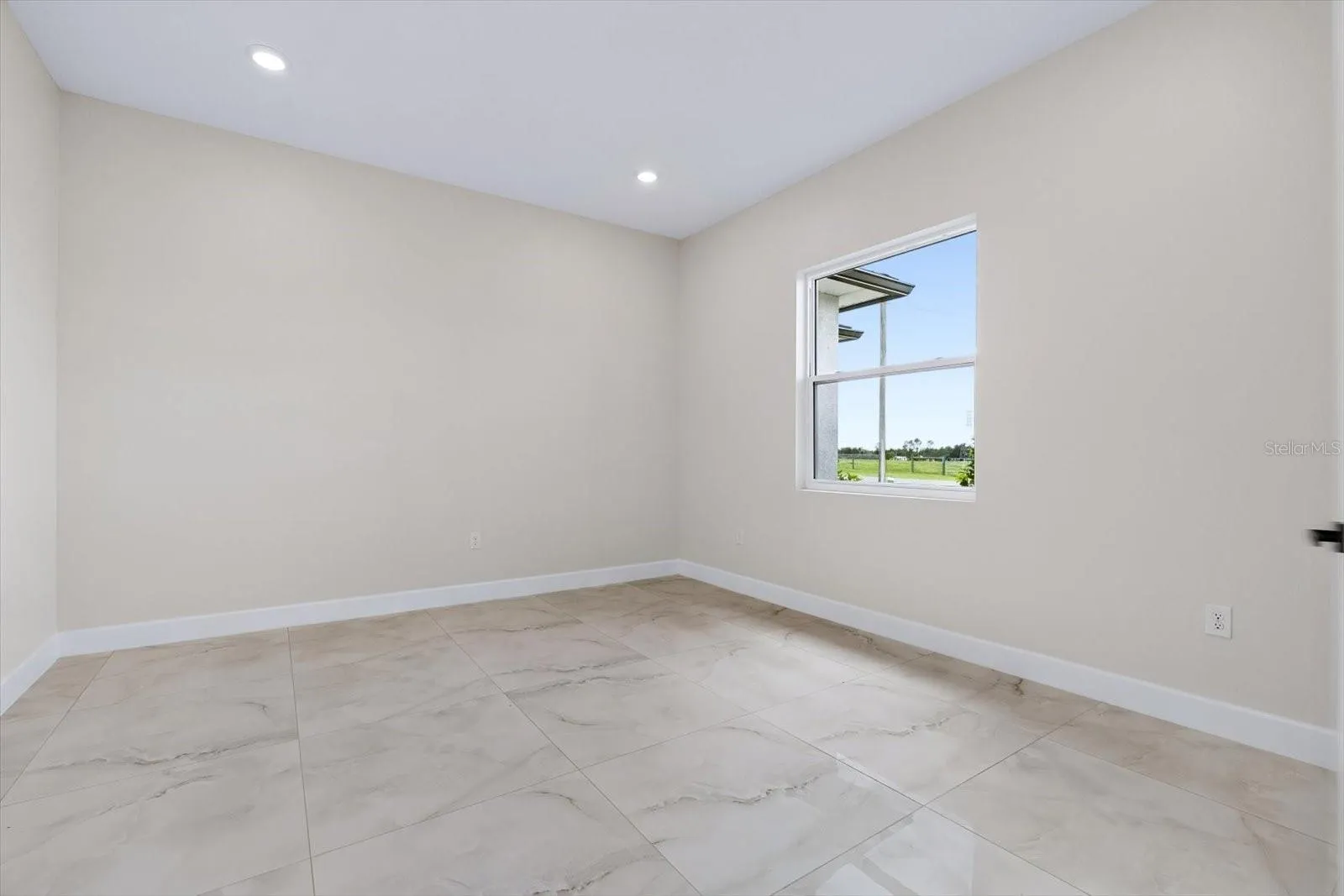 Flex Room/Office