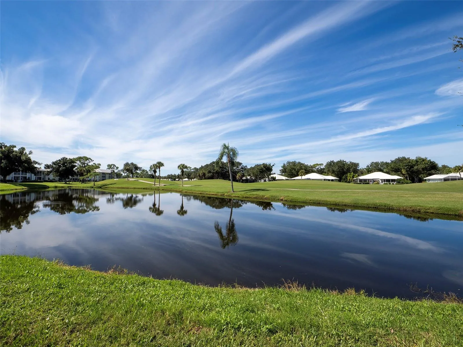 Lake &amp; Golf Course Views