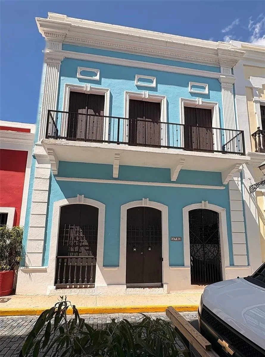 Front exterior, 273 Calle Sol Front exterior, 273 Calle Sol