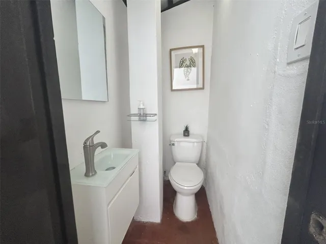 Half bathroom for guests