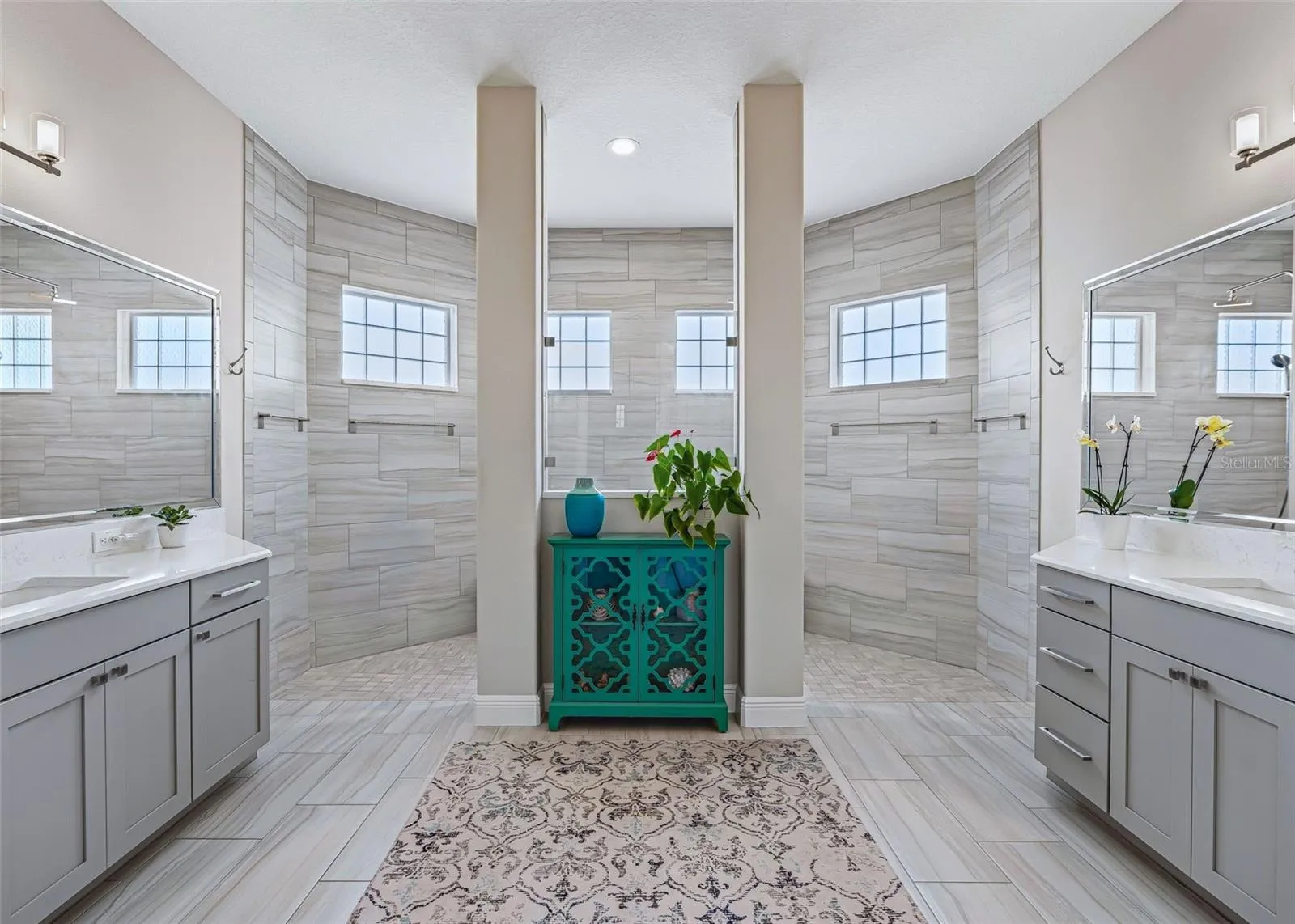 Dual Vanities.