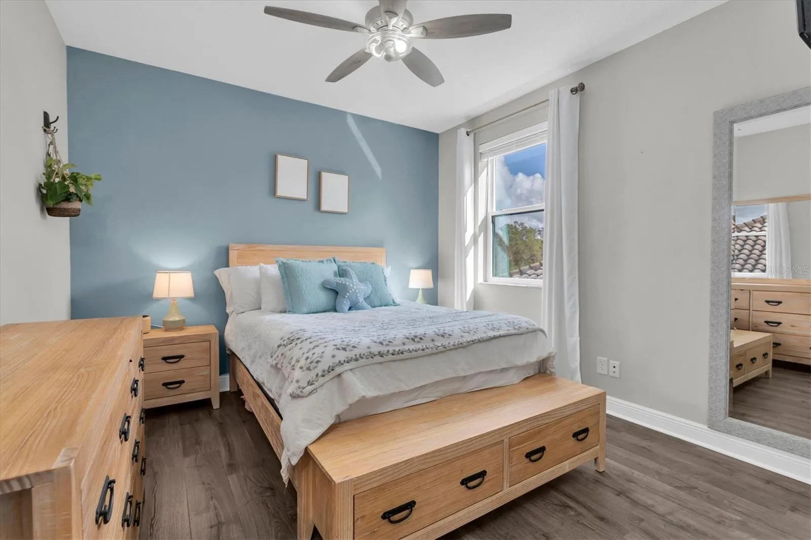 Kids bedroom