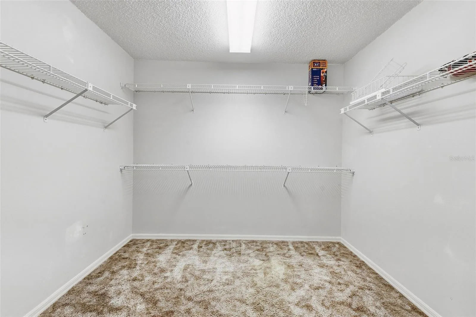 walk in closet