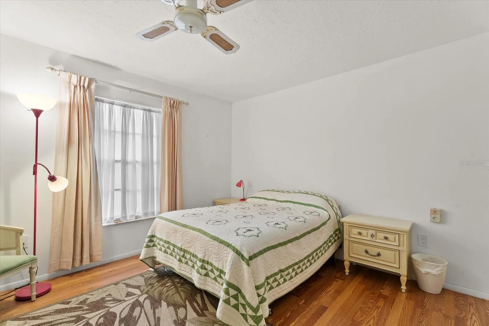 Guest bedroom