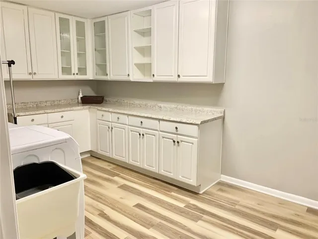 Pantry/Laundry