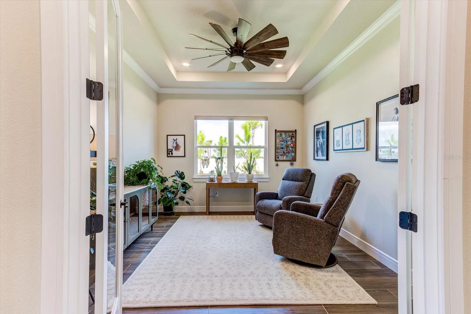Flex Space with Glass Doors