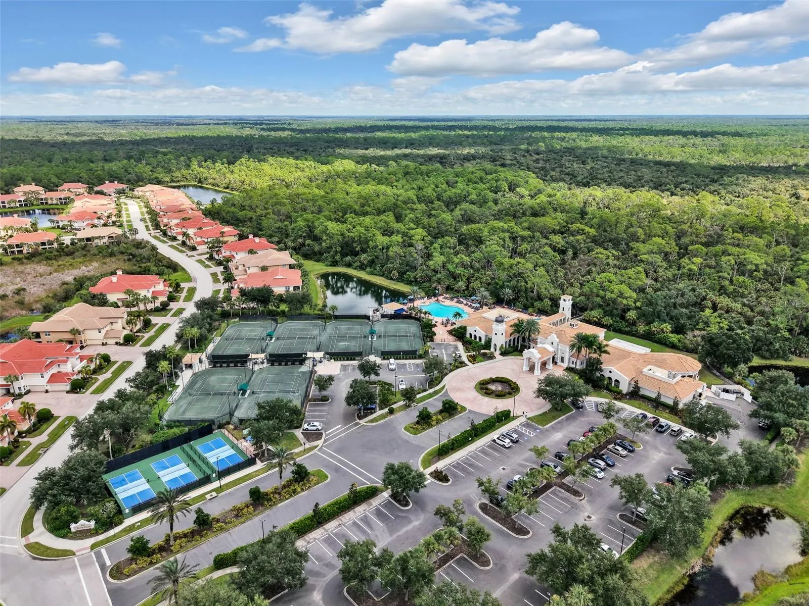 Aerial view of Venetian’s extensive amenity campus
