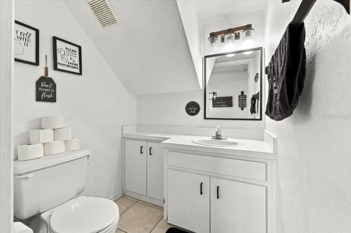 1/2 Bathroom 1st Floor