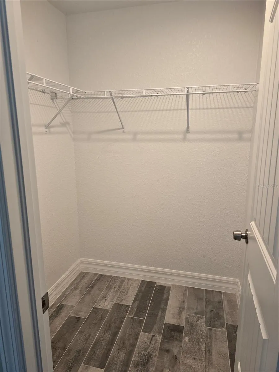 Guest walkin closet