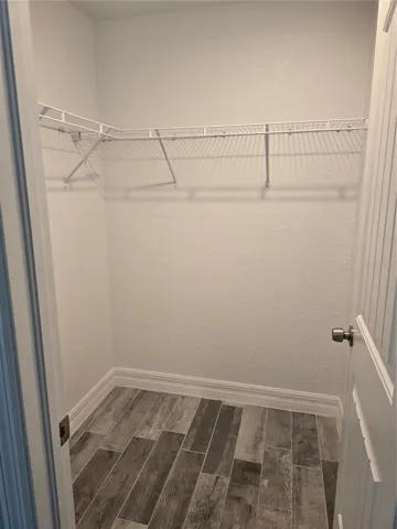 Guest walkin closet