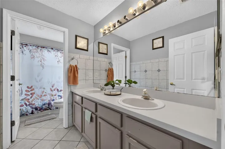 Upstairs Bathroom