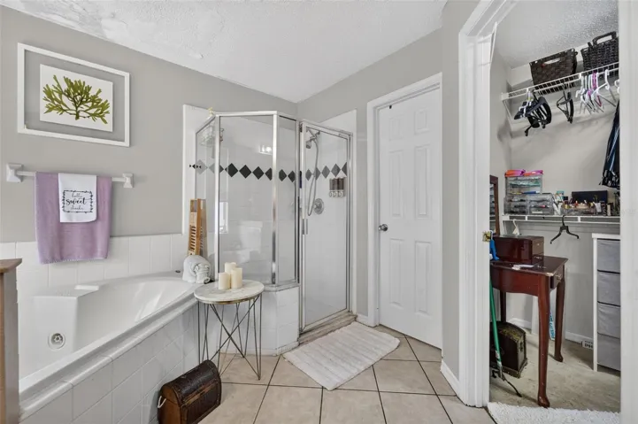 Soaking Tub/Shower