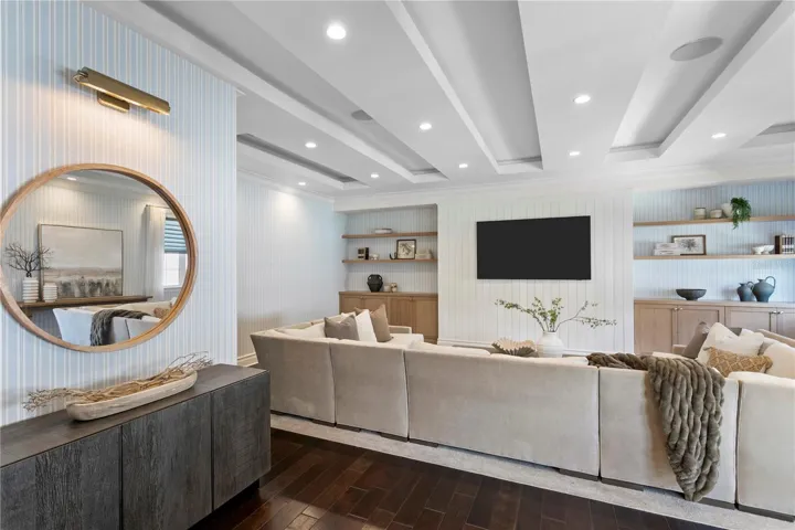 Family room - 2nd Floor