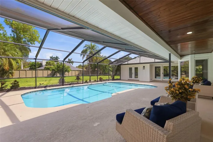 Amazing screened in pool area!