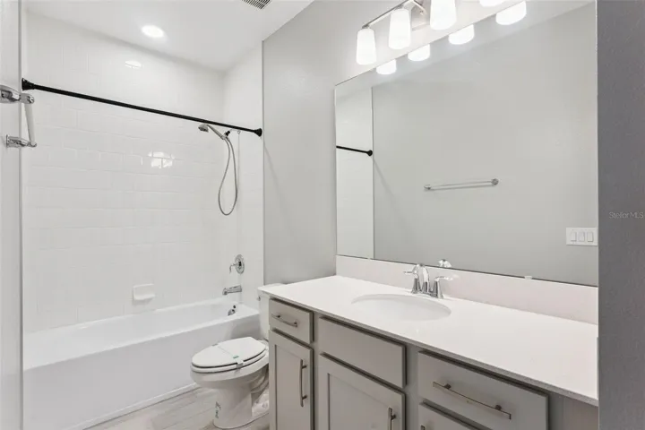 Bathroom 3/en suite in Bedroom 4