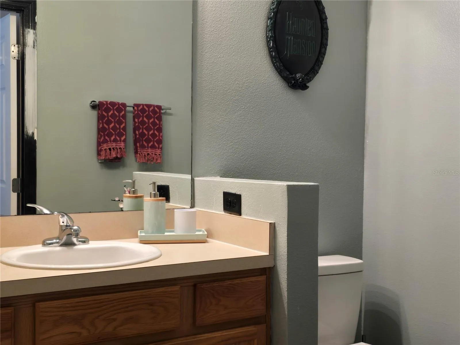 Primary Bathroom (2nd Floor)