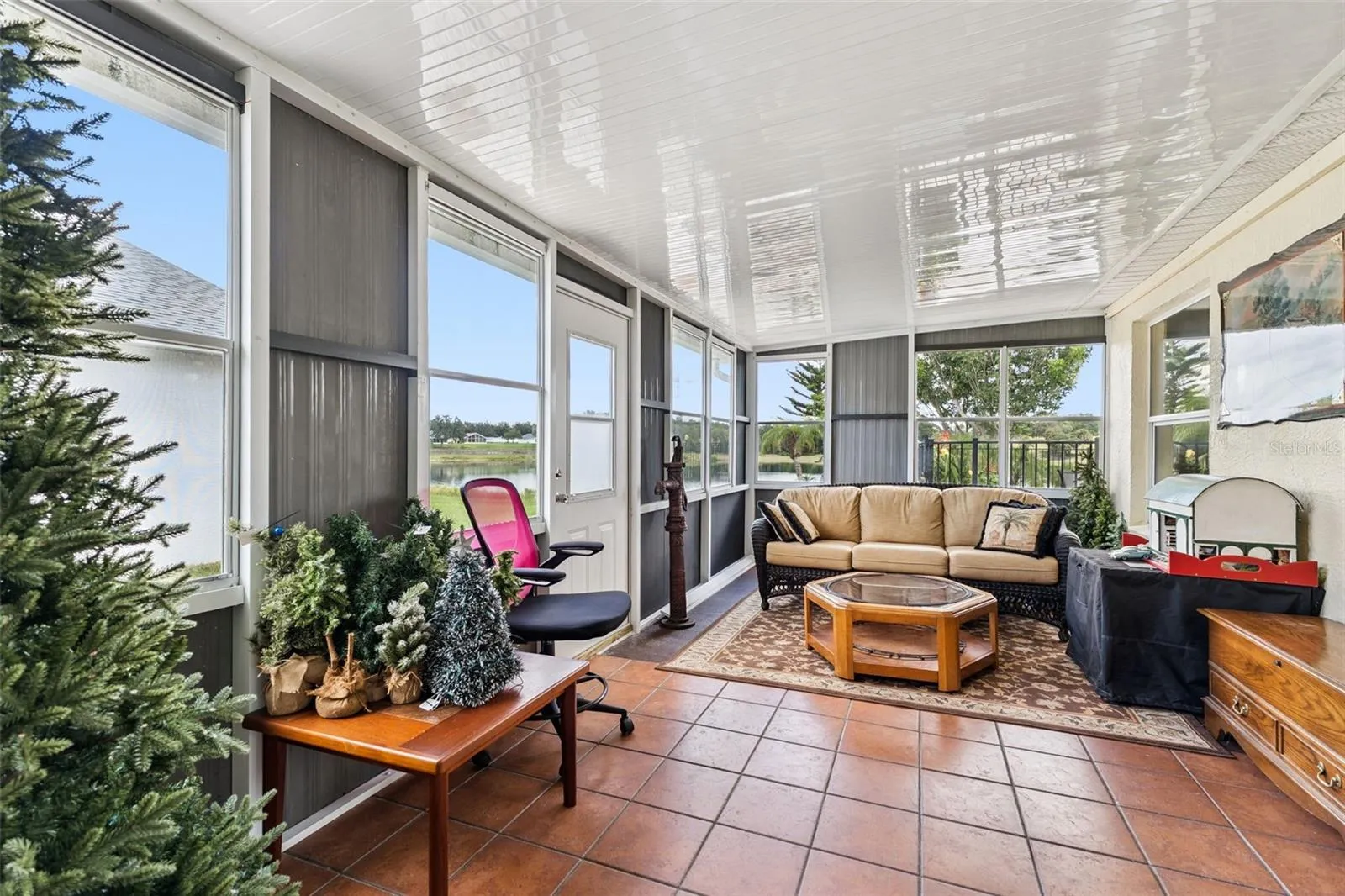 Florida Rooms overlooking the tranquil waters of Lake Suzanne