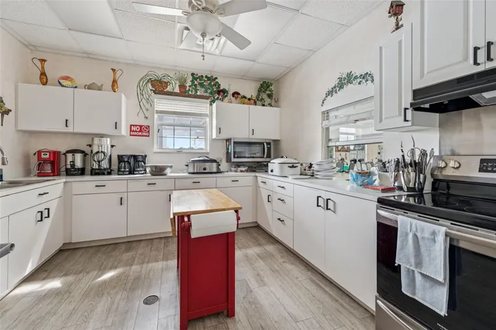 Clubhouse Kitchen