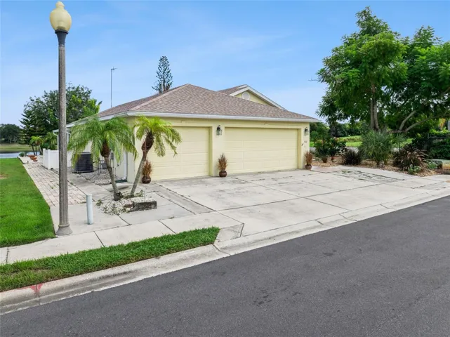 3 Car Garage with Garage Door Opener