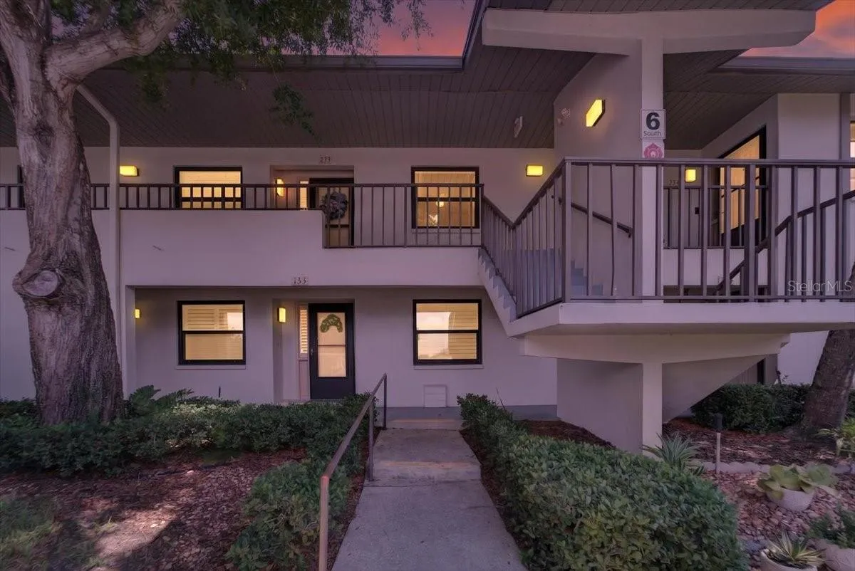 Harshaw Lake Park Condo - front