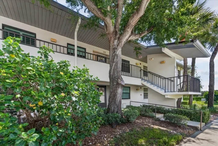 Harshaw Lake Park Condo - front